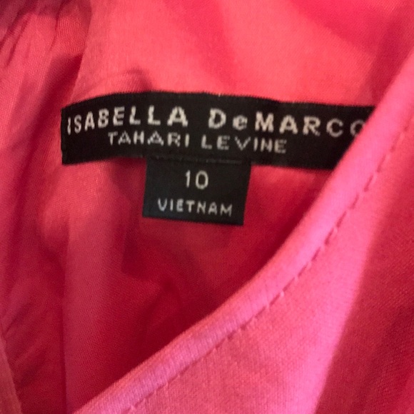 Cute, slick pink lining and rayon dress - Picture 2 of 3